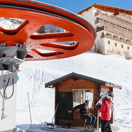 Langley Hotel Le Petit Prince Alpe d'Huez Esterno foto