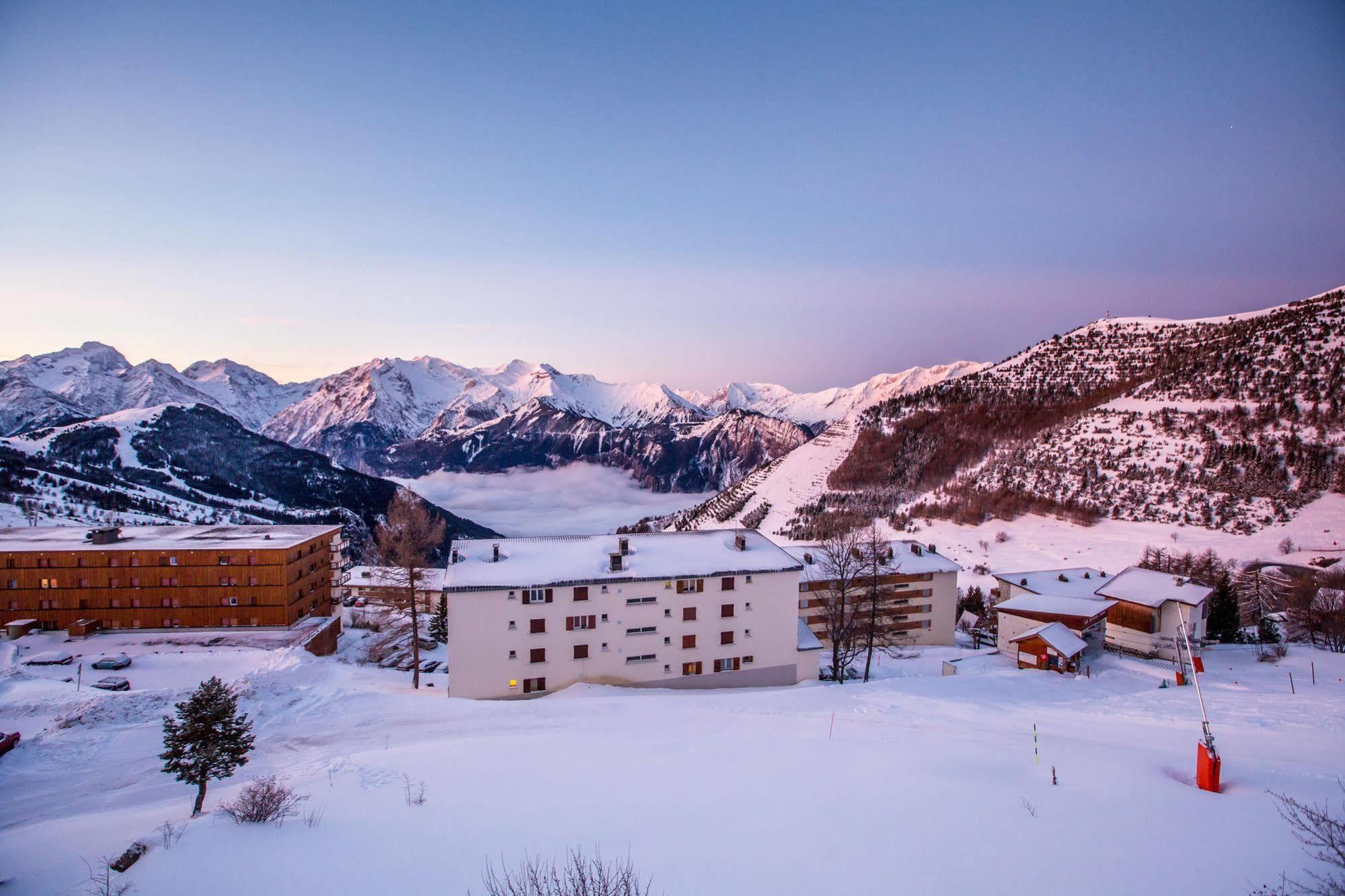 Langley Hotel Le Petit Prince Alpe d'Huez Esterno foto