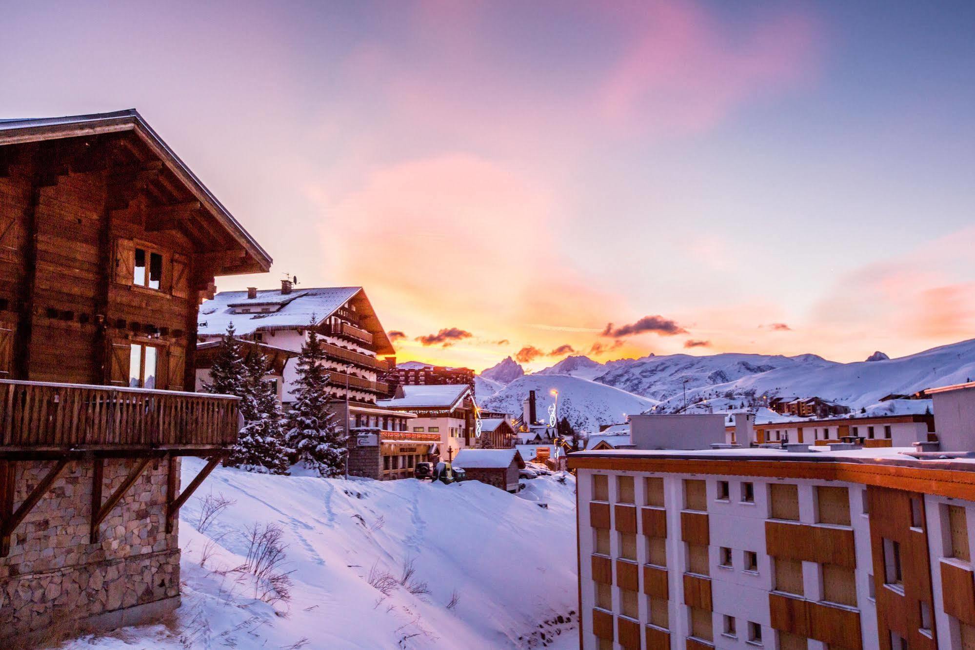 Langley Hotel Le Petit Prince Alpe d'Huez Esterno foto