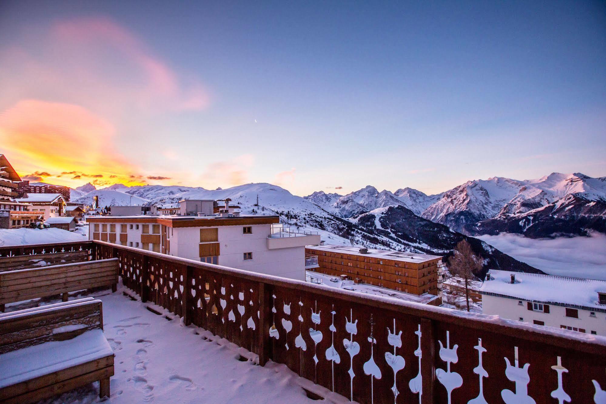 Langley Hotel Le Petit Prince Alpe d'Huez Esterno foto